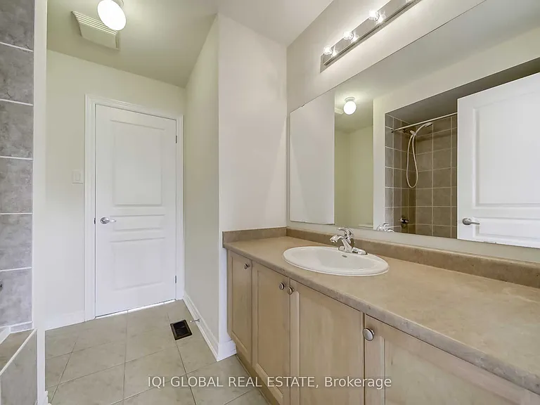 2 Bowkett Dr — Photo 23