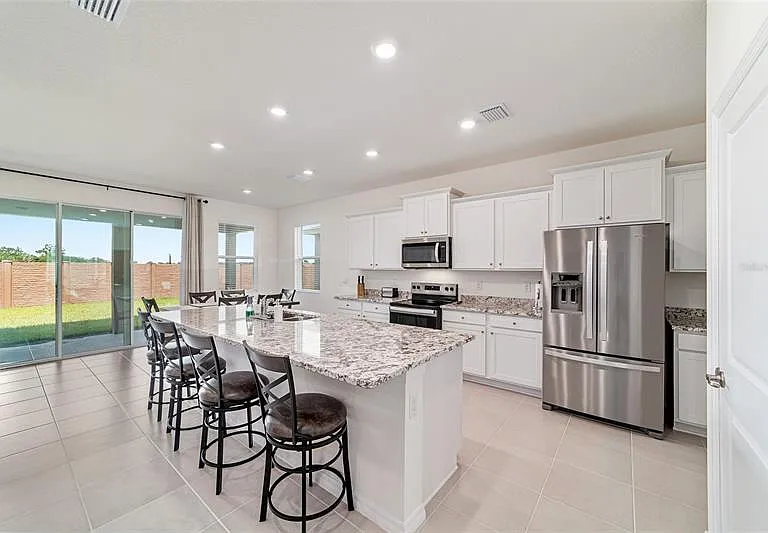 4171 NW 48th Terrace Rd — Photo 7