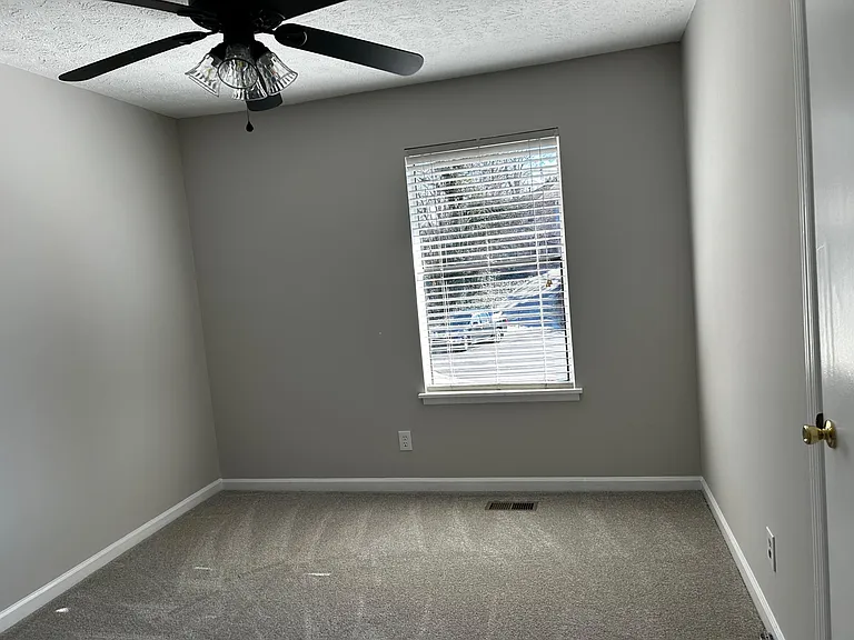 Teaberry Cir — Photo 11