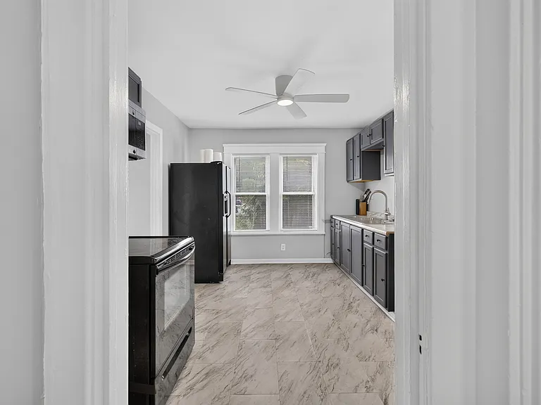 15008 Sylvia Ave #2 — Photo 3