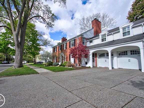 2nd image of 203 Ridge Rd
