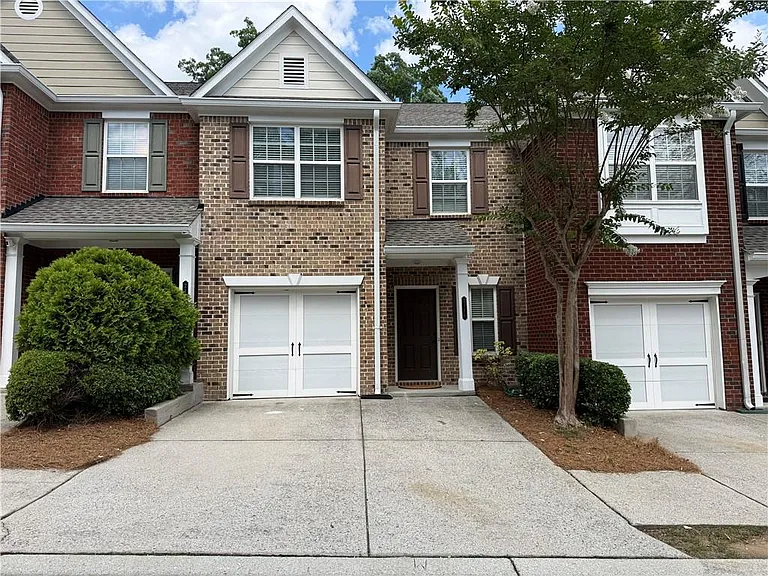 2111 Meadow Peak Rd — Photo 1