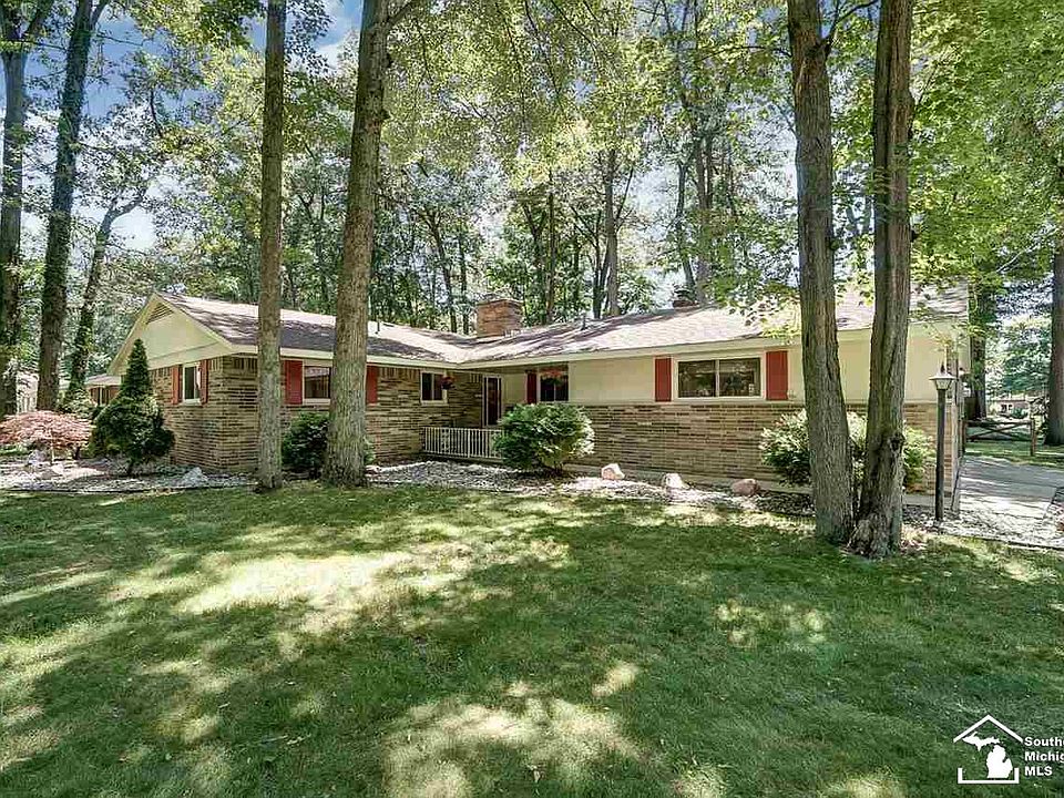 1st image of 8120 Brentwood Dr