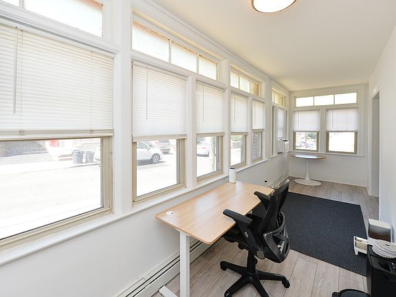 4th image of 6 Glen St APT 1