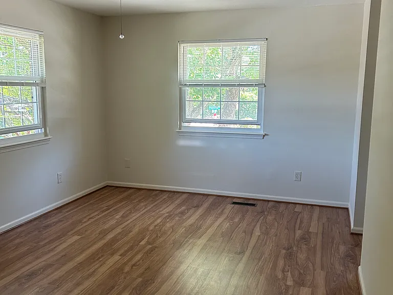 937 Poquoson Cir — Photo 6