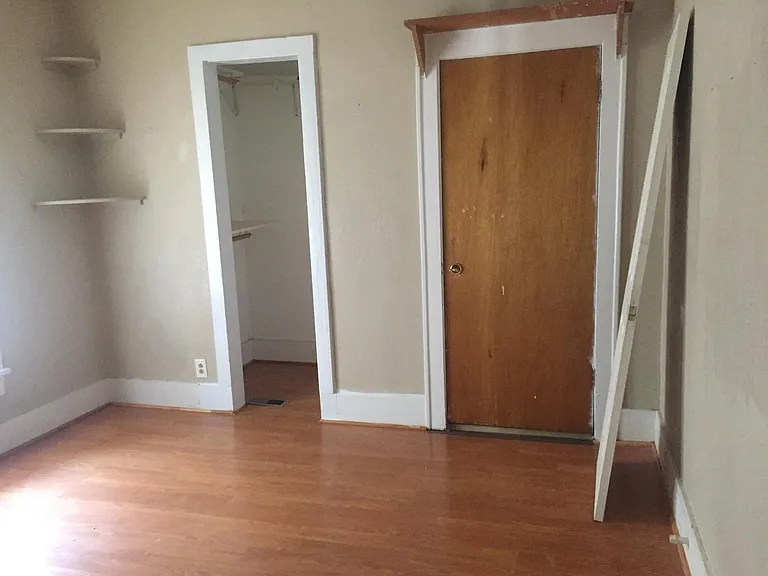 402 S Phoenix Ave — Photo 17