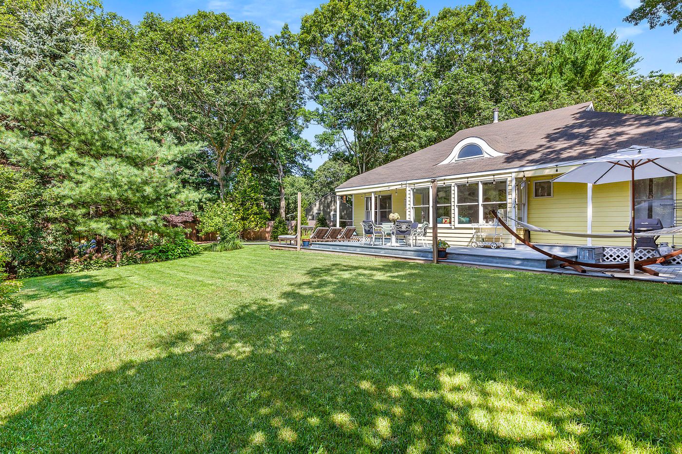 4 19th St, East Hampton, NY 11937 Out East
