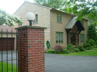 4 Carlton Rd, Marblehead, MA 01945