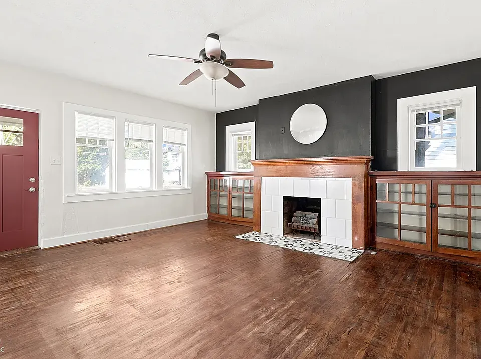 3 bed, 1400 sqft, $1,300 — Photo 2