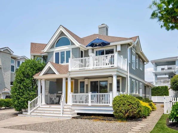 211 65th St, Avalon, NJ 08202