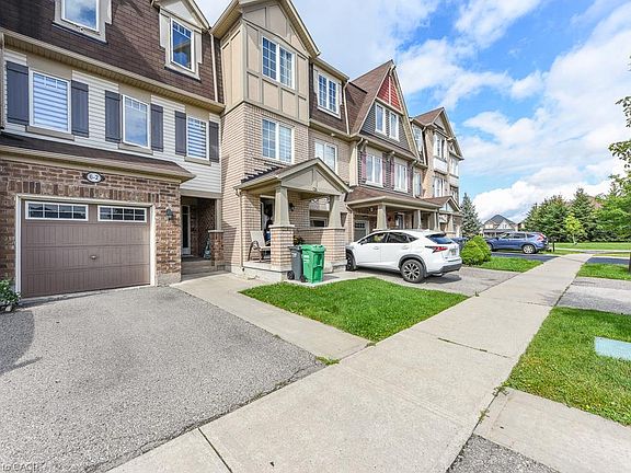 2nd image of 6 Ventura Ave #2