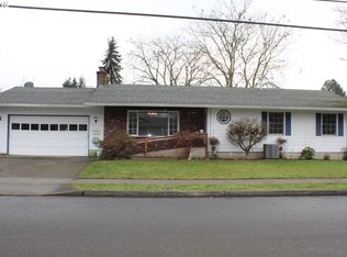 405 W Gloucester St, Gladstone, OR