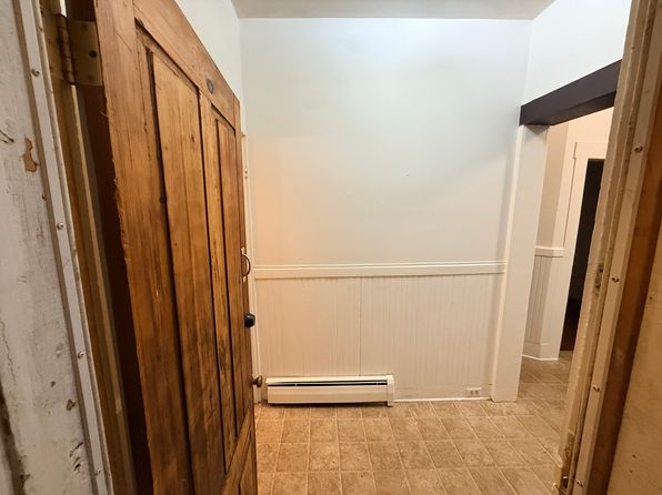 18 Center St #1
