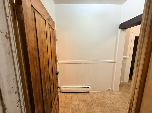 18 Center St, Bellows Falls, VT