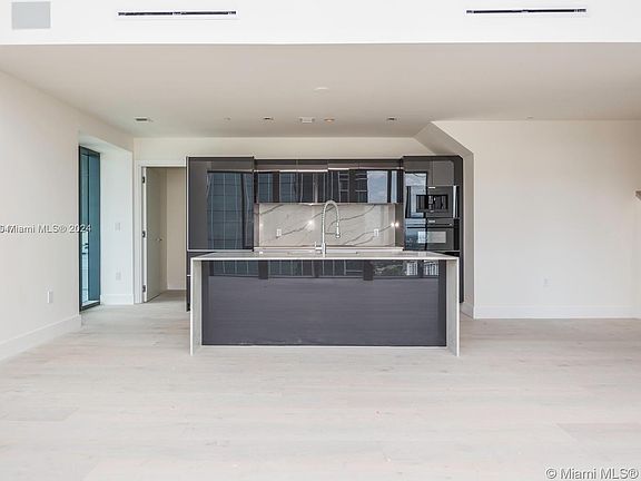 4th image of 1451 Brickell Ave #4104
