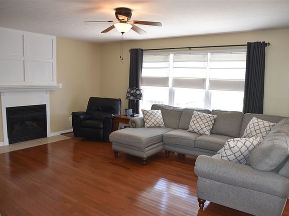 3rd image of 7479 W Higgins Ct