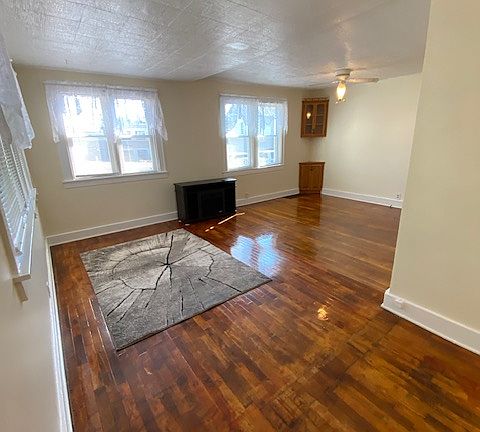 4th image of 1711 Cusick Pl NW