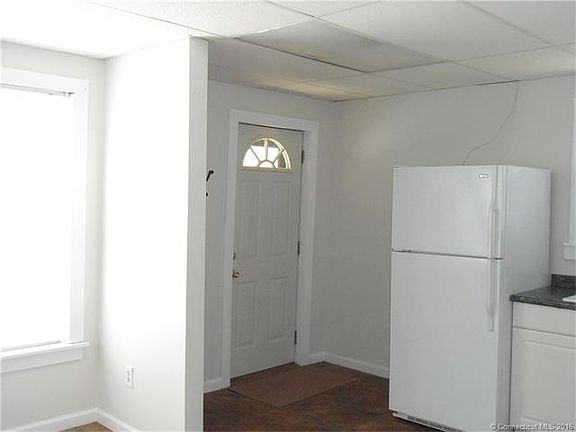 5th image of 254 Ledyard St