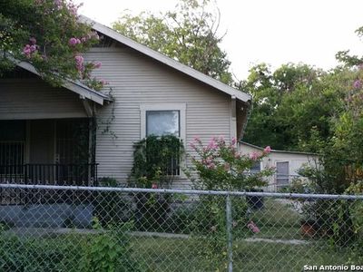2611 W Martin St, San Antonio, TX, 78207