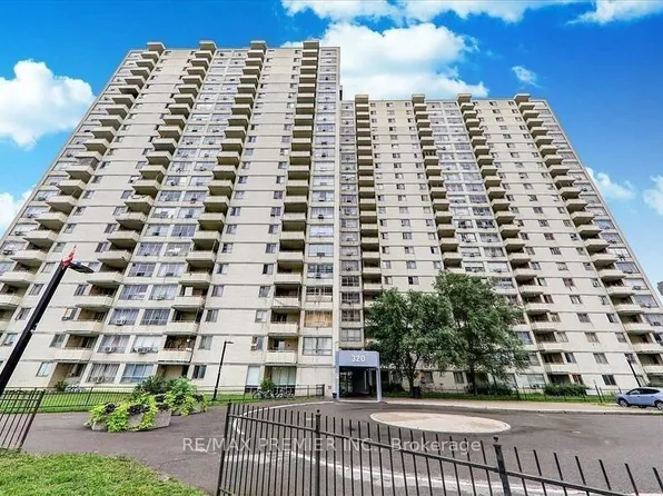 320 Dixon Rd Unit 408, Toronto, ON M9R 1S8