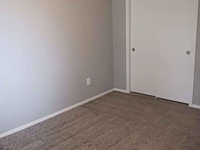 2355 E Pawnee St — Photo 32
