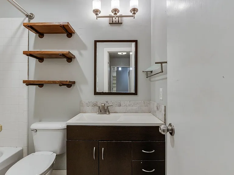 2701 Shady Tree Ln — Photo 17
