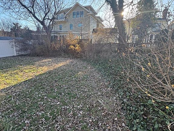 5th image of 22 N Garfield St