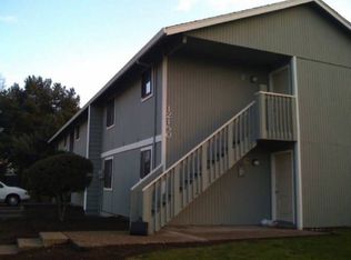 12130 SW Gingham Ln APT B, Beaverton, OR 97008