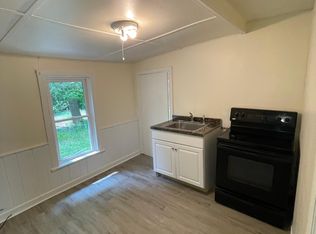 16 Roselawn Rd, Highland Mills, NY 10930