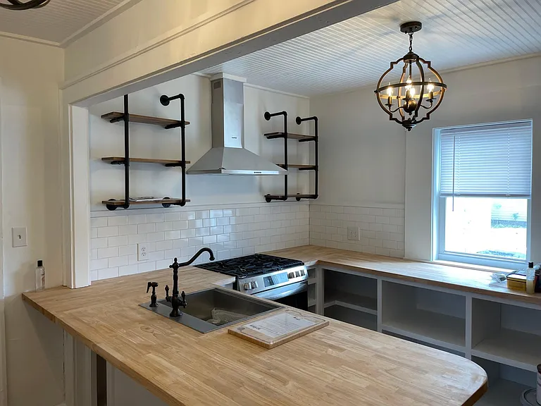 3850 N College Ave — Photo 1