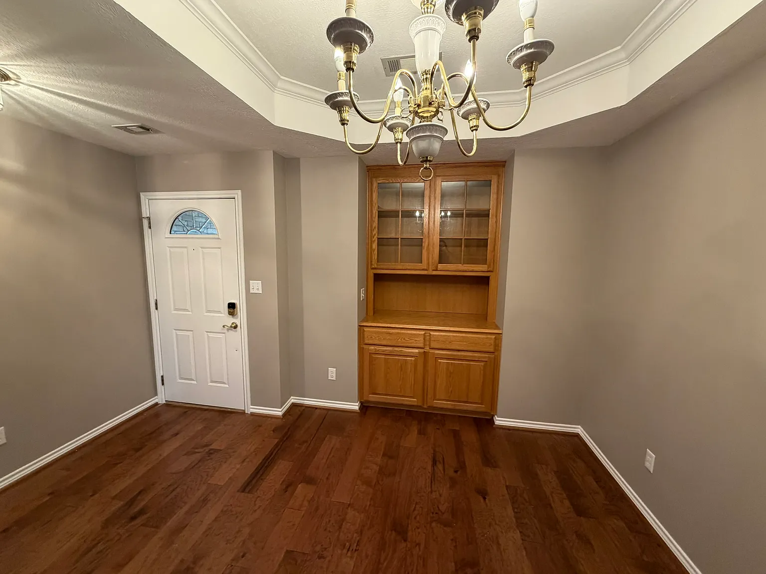 3 bed, 1818 sqft, $2,150 — Photo 3