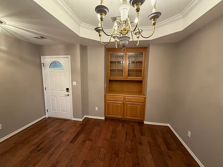 1708 Gray Stone Dr — Photo 2