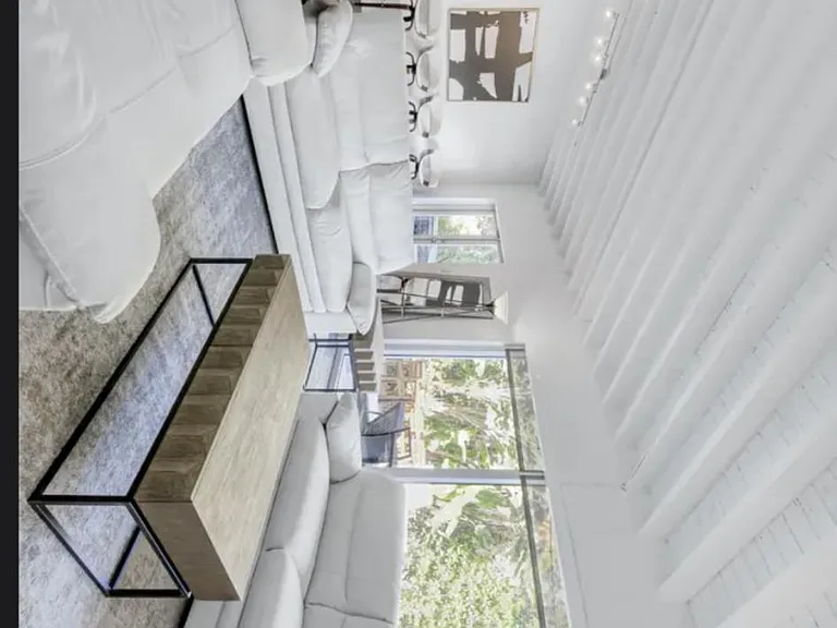 7513 Adventure Ave — Photo 2