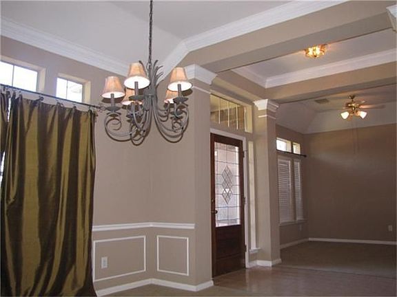 4th image of 1208 Blueberry Ln