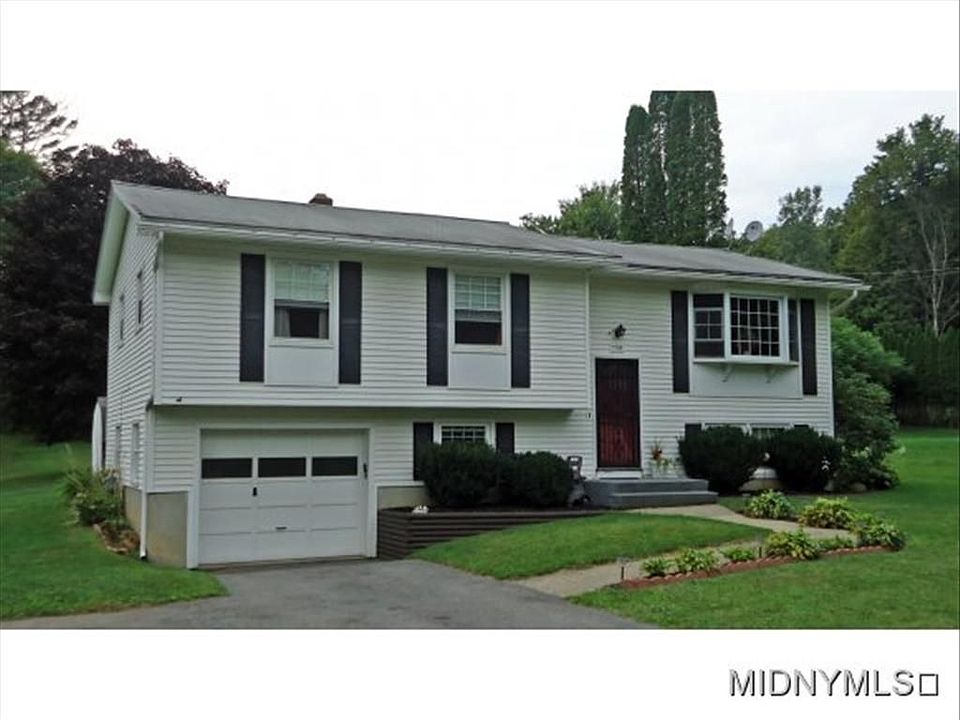 2nd image of 7789 Maple Ave