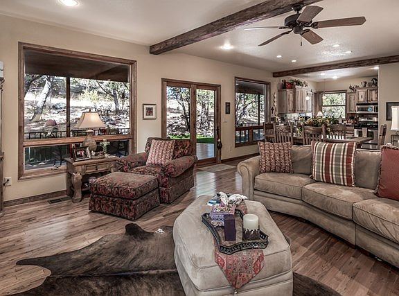 2nd image of 101 Torrey Pines Trl