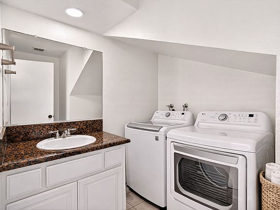 4th image of 1702 Brockton Ave APT 4