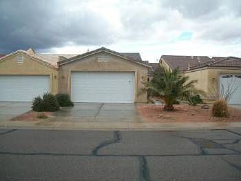 1st image of 2939 Country Club Dr