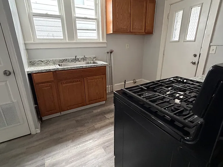 516 N Main St #A — Photo 9