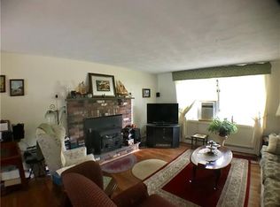 5 Teakwood Dr E, Coventry, RI 02816