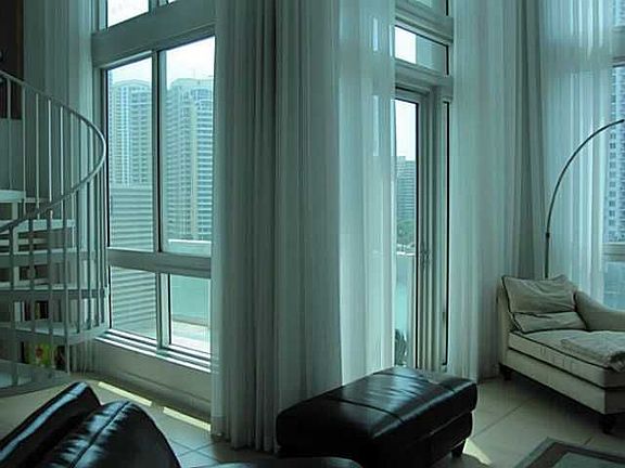 2nd image of 300 S Biscayne Blvd APT 814
