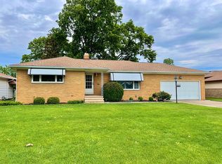 6609 Thoreau Dr, Parma, OH 44129