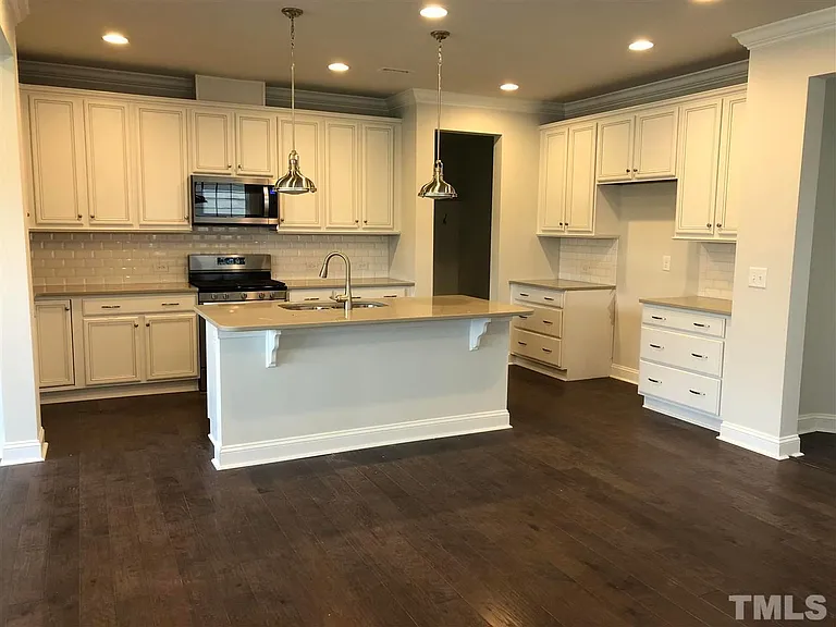 1033 Canyon Shadows Ct — Photo 5