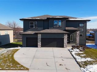 9031 SW 5th St, Lees Summit, MO 64064