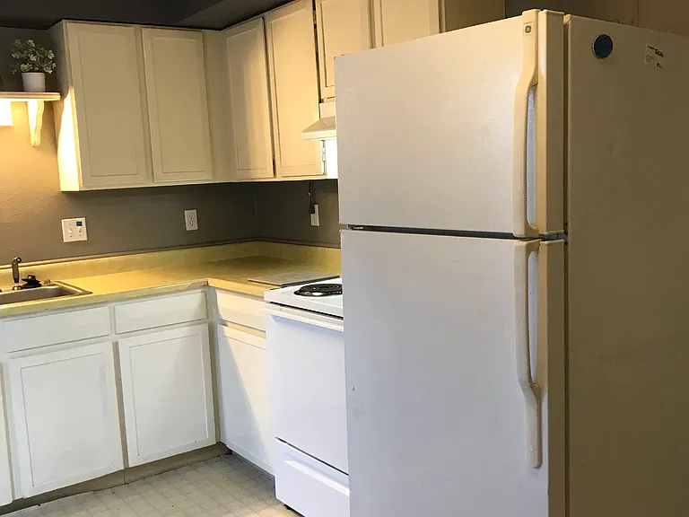 1607 Cottonwood Dr #13 — Photo 8