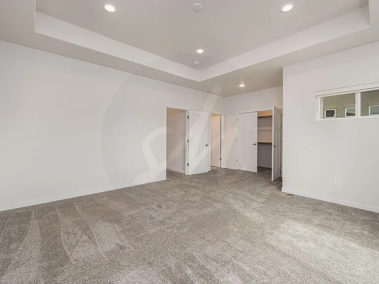 5747 Villa Lorenzo Dr — Photo 12