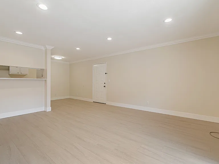 Santana Place — Photo 10