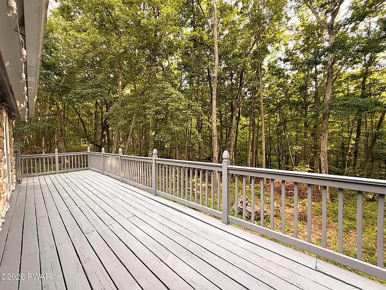 811 Hickory Ct — Photo 30