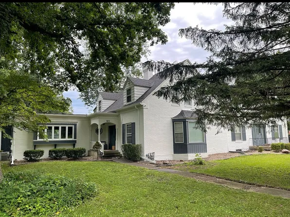 6211 Riverview Dr, Indianapolis, IN 46260