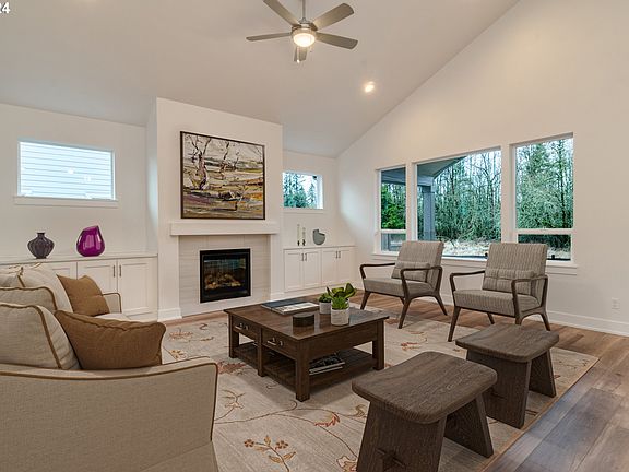 4th image of 10204 NE 136th Ave